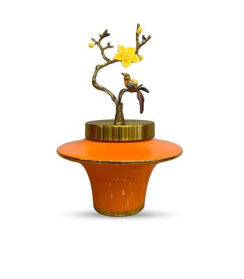 ظرف دکوری چینی نارنجی با درب فلزی برنز و مجسمه پرنده و گل