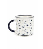 ماگ سرامیکی سفید با طرح گل‌های آبی و دسته سرمه‌ای، مناسب نوشیدنی‌های گرم و سرد